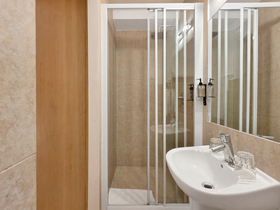2 Bedroom Property for Sale in Cape Town City Centre Western Cape